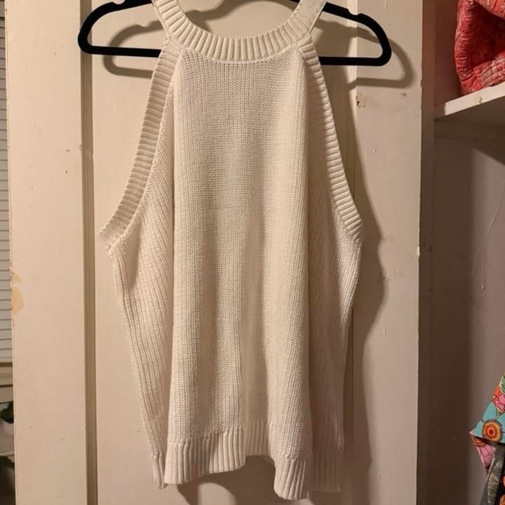 Old Navy Cream Sleeveless Knit Sweater Tank
